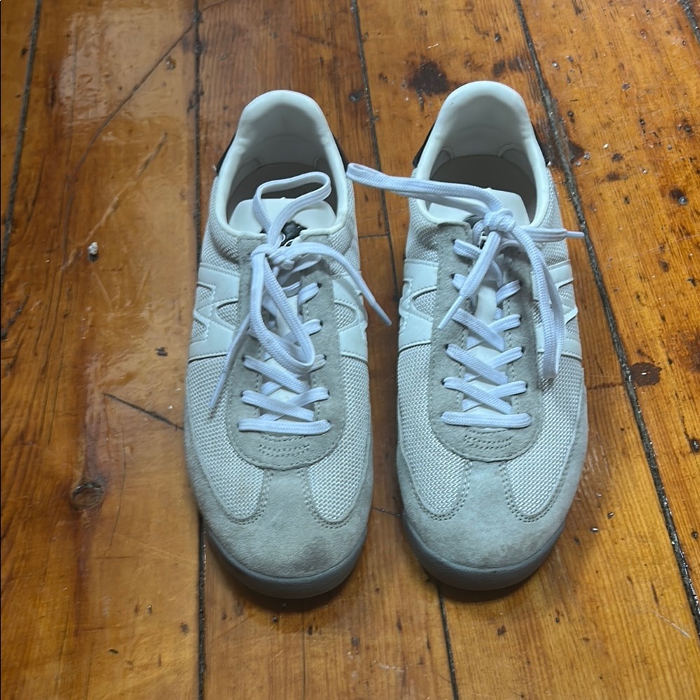 Women's KARHU sneakers